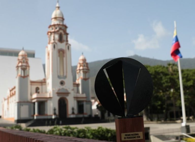 Entregado Premio Nacional de Periodismo Simón Bolívar 2018