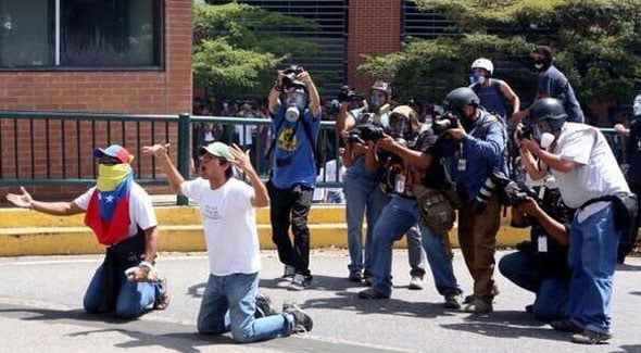 [OPINIÓN] Posverdad y falsa conciencia: La representación de Venezuela en la sociedad del espectáculo