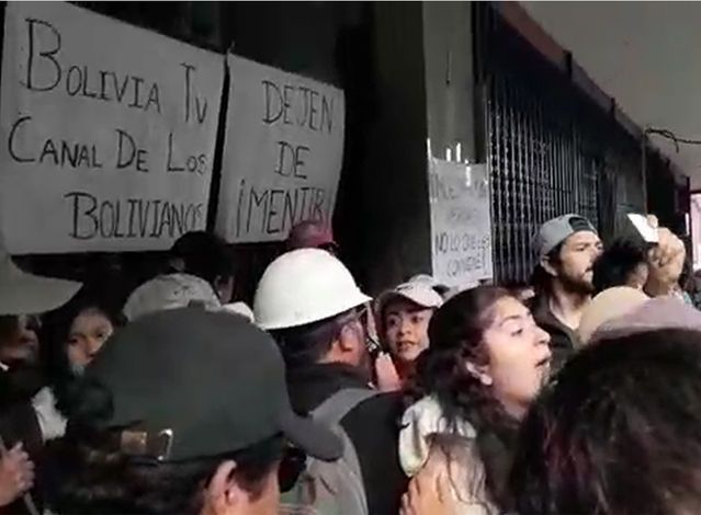 [BOLIVIA] Fascistas toman radio y TV estatales y cortan servicios informativos.