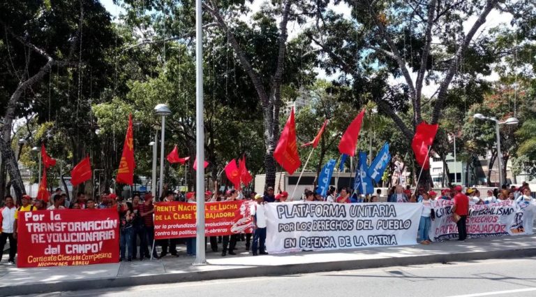 [LUCHAS] Partidos y sindicatos de izquierda protestan y exigen respuestas del gobierno