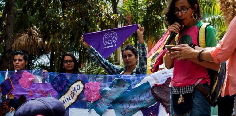 [8M] Sin Feminismo No Hay Revolución: Tejiendo Unidad en el Movimiento Feminista