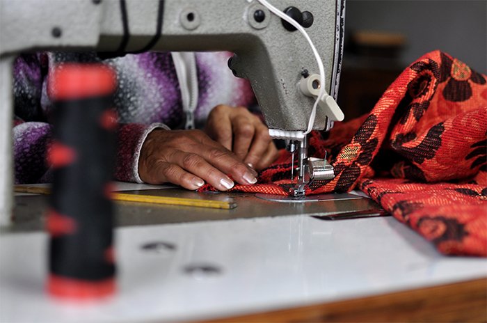 [LUCHAS] Mujeres venezolanas controlan fábrica textil