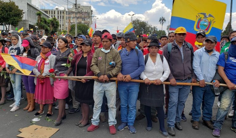 Ecuador busca «desviar atención» al acusar a venezolanos de protestas